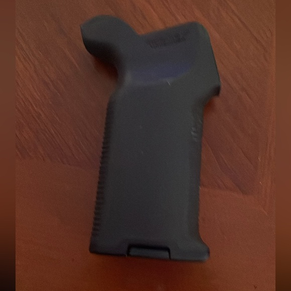 Magpul MOE K2+ Grip for AR15/M4 - Black - Picture 2 of 3